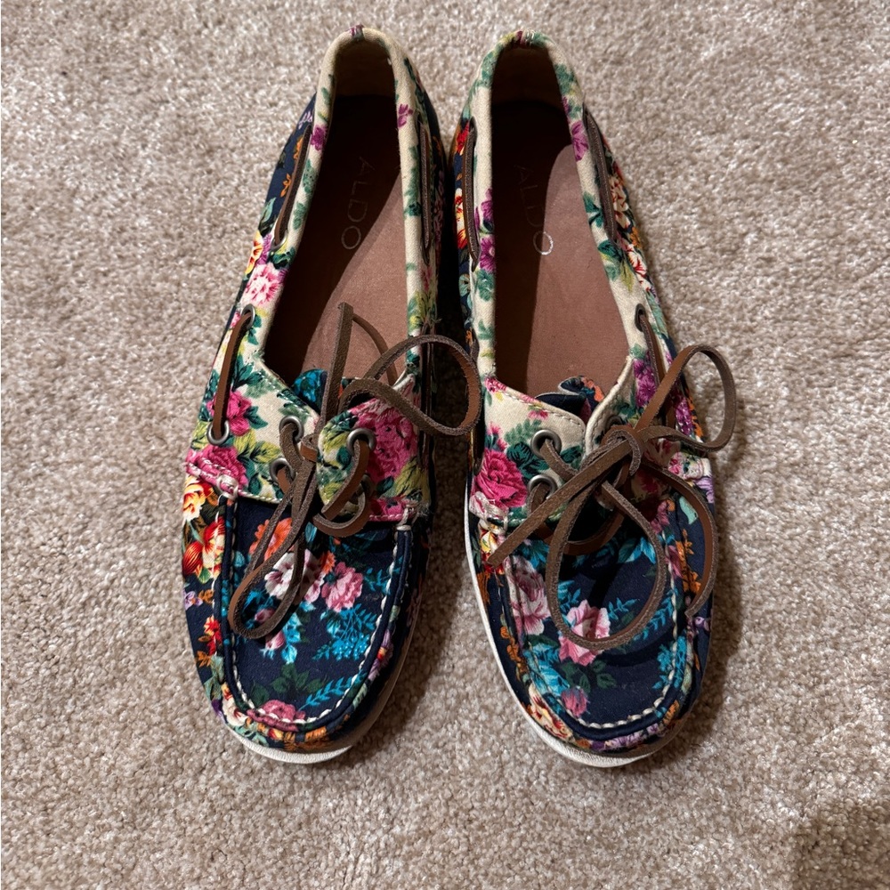 Floral aldo boat shoes